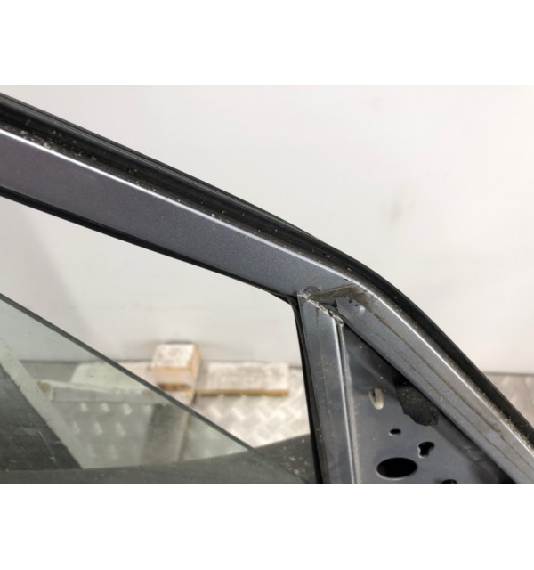 Дверь передняя правая бу для Mitsubishi Pajero  3.2 DiD,  2006 г. бу контрактные купить в Спб