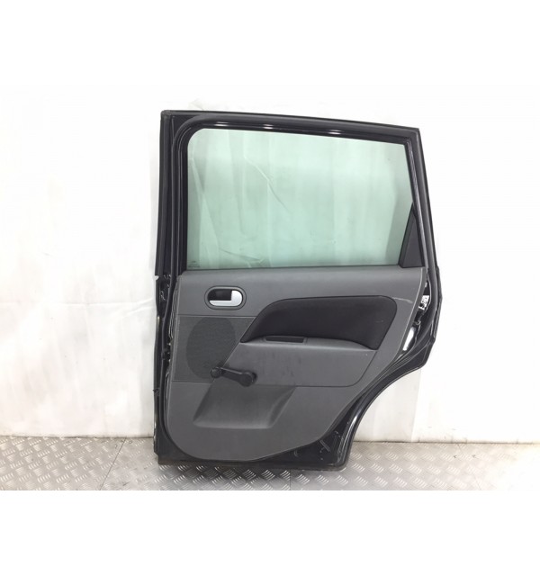 Дверь задняя правая бу для Ford Fiesta  1.4 i,  2003 г. бу контрактные купить в Спб