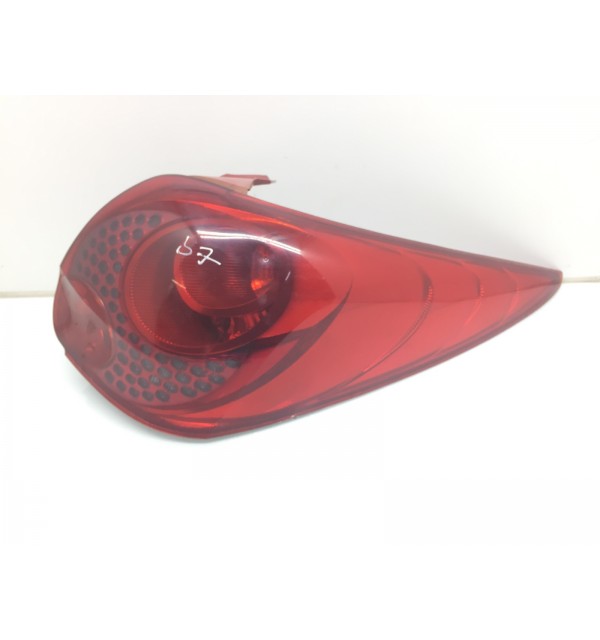 Фонарь задний правый бу для Peugeot 207  1.6 HDi,  2008 г. бу контрактные купить в Спб