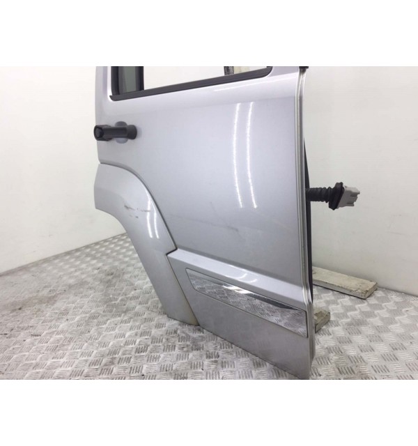 Дверь задняя правая бу для Jeep Cherokee KK 2.8 CRD,  2008 г. бу контрактные купить в Спб