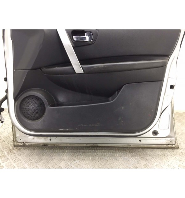 Дверь передняя правая бу для Nissan Qashqai  2.0 DCi,  2007 г. бу контрактные купить в Спб