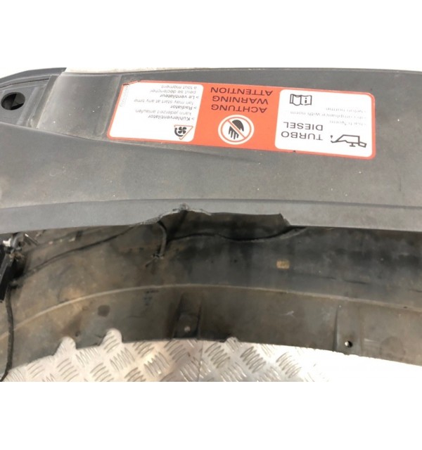 Бампер передний бу для Audi A4 B7 2.0 TDi,  2005 г. бу контрактные купить в Спб