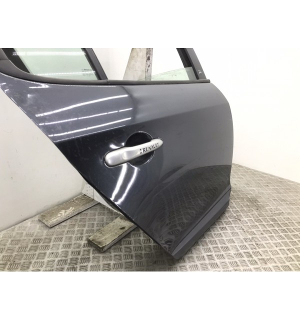Дверь задняя правая бу для Renault Megane  1.5 DCi,  2010 г. бу контрактные купить в Спб