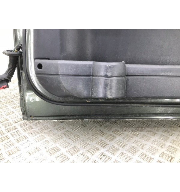 Дверь передняя правая бу для Land Rover Discovery  2.7 TD,  2007 г. бу контрактные купить в Спб
