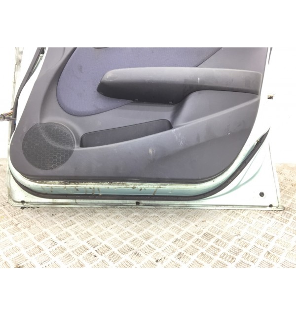 Дверь передняя правая бу для Honda Jazz  1.3 i,  2003 г. бу контрактные купить в Спб