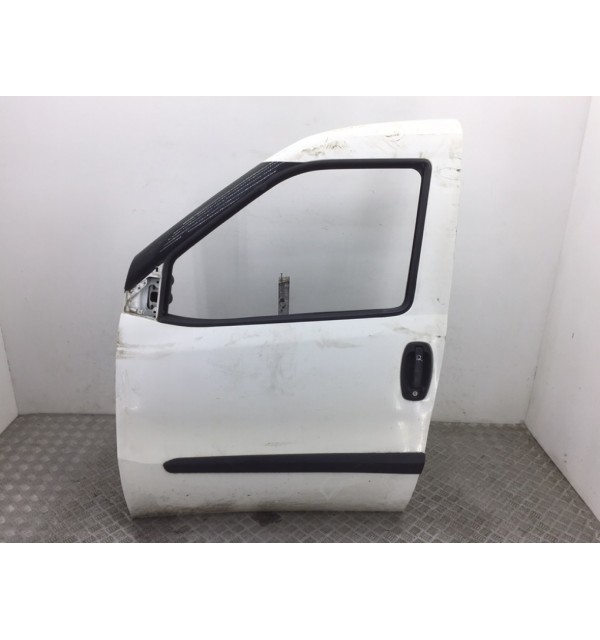 Дверь передняя левая бу для Fiat Doblo  1.3 JTD,  2011 г. бу контрактные купить в Спб
