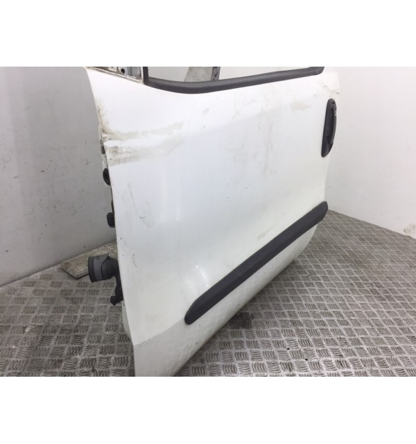 Дверь передняя левая бу для Fiat Doblo  1.3 JTD,  2011 г. бу контрактные купить в Спб