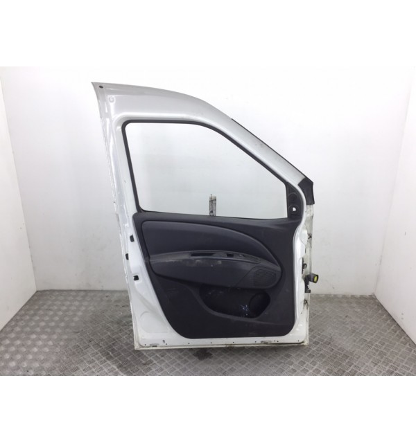 Дверь передняя левая бу для Fiat Doblo  1.3 JTD,  2011 г. бу контрактные купить в Спб