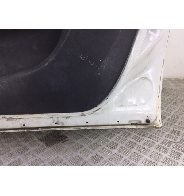 Дверь передняя правая бу для Fiat Doblo  1.3 JTD,  2011 г. бу контрактные купить в Спб