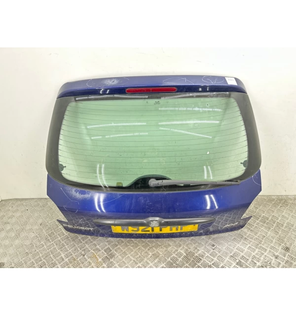 Крышка багажника бу для Peugeot 206  1.6 i,  2000 г. бу контрактные купить в Спб
