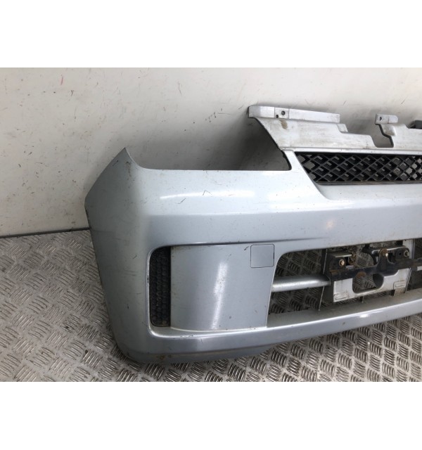 Бампер передний бу для Daihatsu Charade  1.0 i,  2003 г. бу контрактные купить в Спб