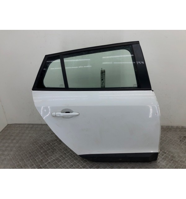 Дверь задняя правая бу для Renault Megane  1.5 DCi,  2011 г. бу контрактные купить в Спб