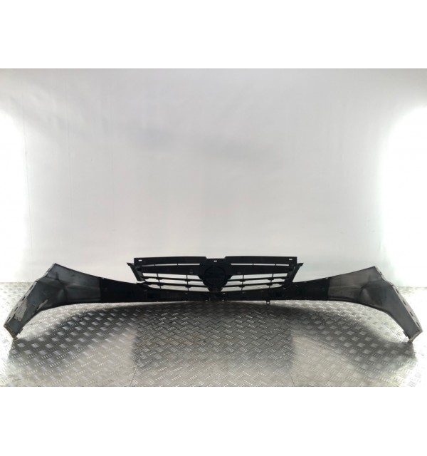 Решетка радиатора бу для Opel Vivaro  2.0 CDTi,  2007 г. бу контрактные купить в Спб