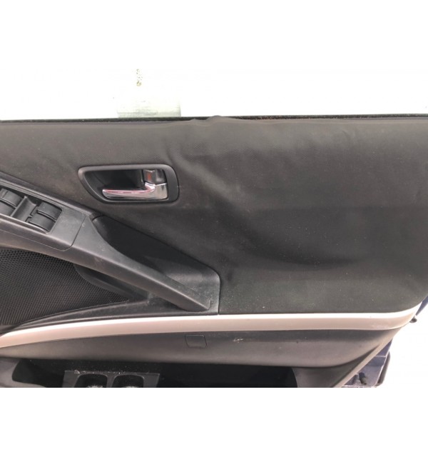 Дверь передняя правая бу для Toyota Corolla Verso  2.0 D-4D,  2005 г. бу контрактные купить в Спб