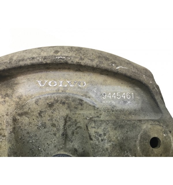 Кронштейн двигателя бу для Volvo V70  2.4 i,  1999 г. бу контрактные купить в Спб