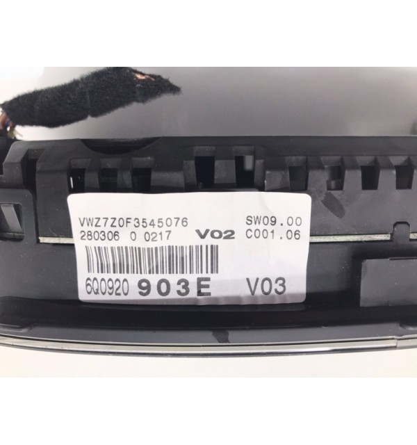 Щиток приборов (приборная панель) бу для Volkswagen Polo  1.2 i,  2006 г. бу контрактные купить в Спб