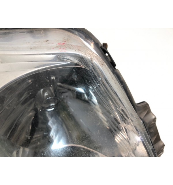Фара левая бу для Suzuki Swift  1.3 DDiS,  2008 г. бу контрактные купить в Спб