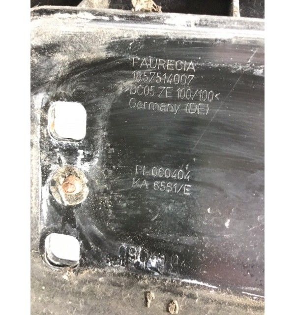 Панель передняя (телевизор) бу для BMW 1 E87/E81/E82/E88 2.0 TD,  2010 г. бу контрактные купить в Спб