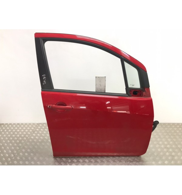 Дверь передняя правая бу для Opel Agila  1.2 i,  2012 г. бу контрактные купить в Спб