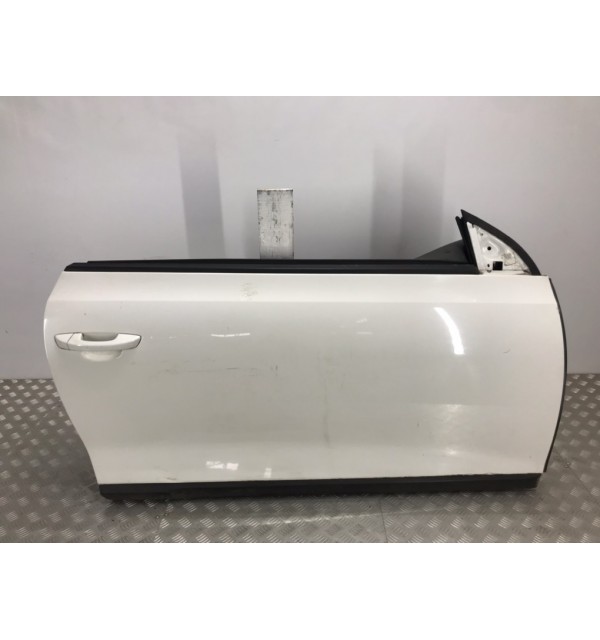 Дверь передняя правая бу для Volkswagen Scirocco  2.0 TDi,  2009 г. бу контрактные купить в Спб