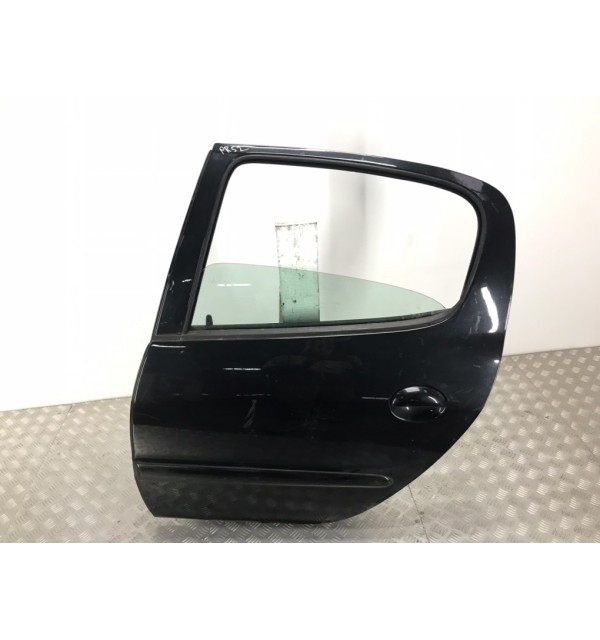 Дверь задняя левая бу для Peugeot 206  1.4 i,  2005 г. бу контрактные купить в Спб