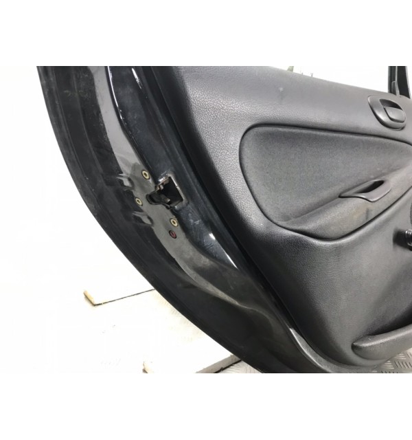 Дверь задняя левая бу для Peugeot 206  1.4 i,  2005 г. бу контрактные купить в Спб