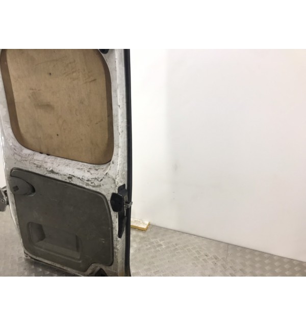 Дверь задняя распашная правая бу для Opel Vivaro  2.0 CDTi,  2008 г. бу контрактные купить в Спб