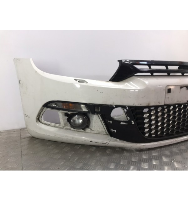 Бампер передний бу для Volkswagen Scirocco  2.0 TDi,  2009 г. бу контрактные купить в Спб