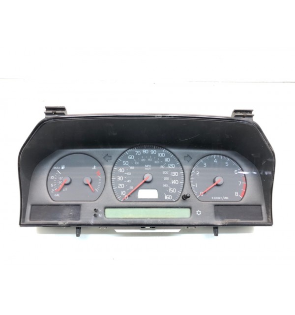 Щиток приборов (приборная панель) бу для Volvo C70  2.0 Ti,  2005 г. бу контрактные купить в Спб
