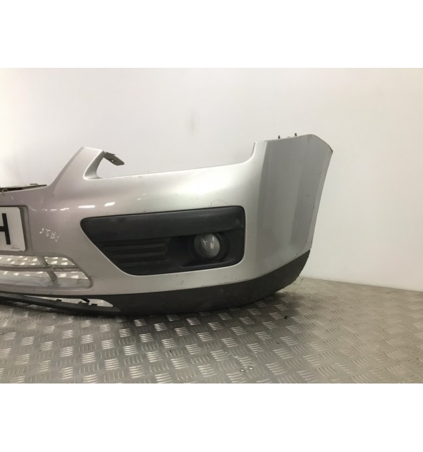 Бампер передний бу для Ford Focus  1.6 i,  2005 г. бу контрактные купить в Спб