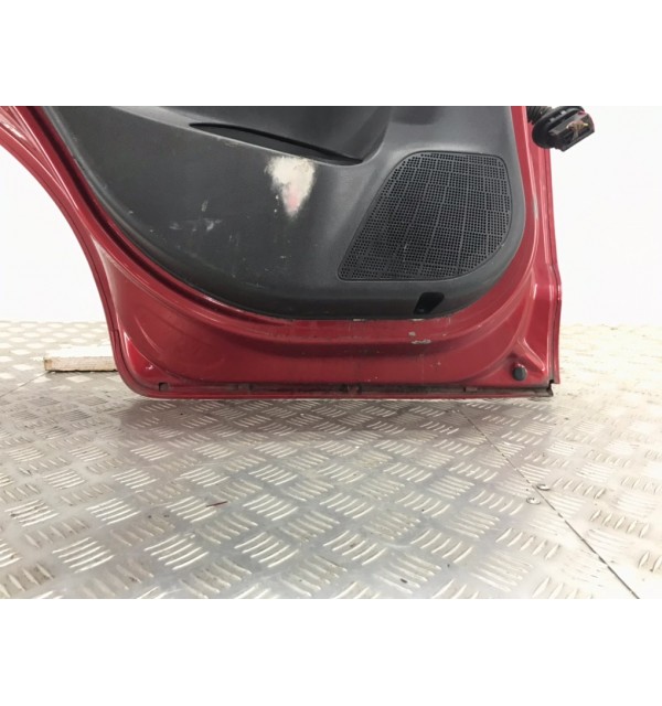 Дверь задняя левая бу для Citroen C3  1.4 HDi,  2010 г. бу контрактные купить в Спб