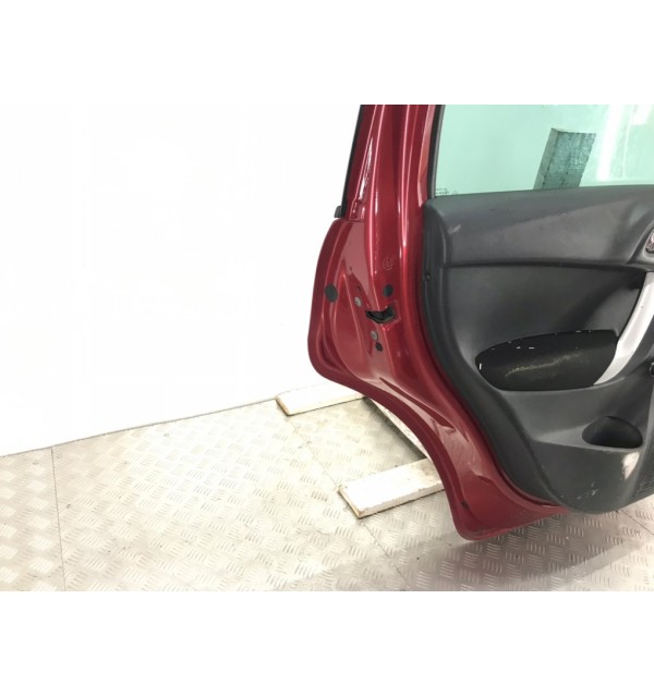Дверь задняя левая бу для Citroen C3  1.4 HDi,  2010 г. бу контрактные купить в Спб