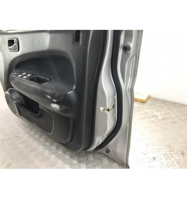 Дверь передняя правая бу для Honda HR-V  1.6 i,  2002 г. бу контрактные купить в Спб
