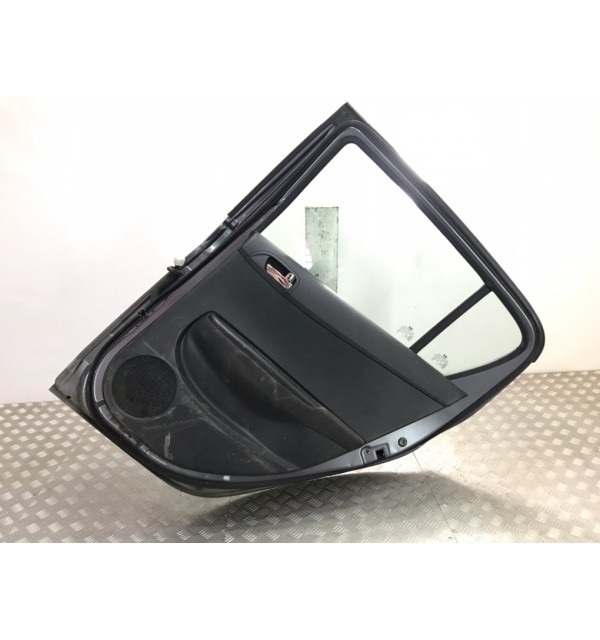 Дверь задняя правая бу для Hyundai i20  1.4 CRDi,  2011 г. бу контрактные купить в Спб