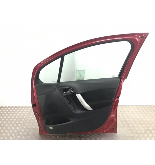 Дверь передняя правая бу для Citroen C3  1.4 HDi,  2010 г. бу контрактные купить в Спб
