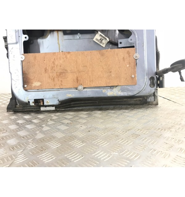 Дверь задняя распашная левая бу для Ford Transit Connect T200 1.8 TDCi,  2007 г. бу контрактные купить в Спб