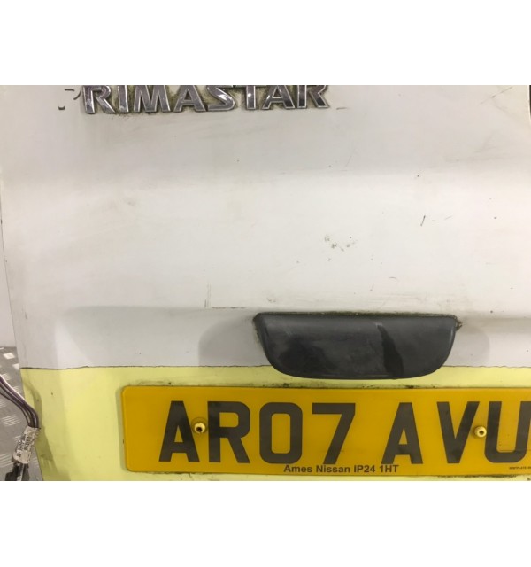 Дверь задняя распашная левая бу для Nissan Primastar  2.0 DCi,  2007 г. бу контрактные купить в Спб