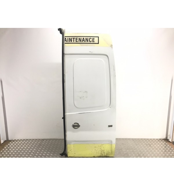 Дверь задняя распашная правая бу для Nissan Primastar  2.0 DCi,  2007 г. бу контрактные купить в Спб