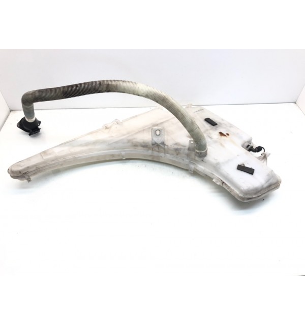 Бачок омывателя бу для BMW 1 E87/E81/E82/E88 2.0 TD,  2008 г. бу контрактные купить в Спб