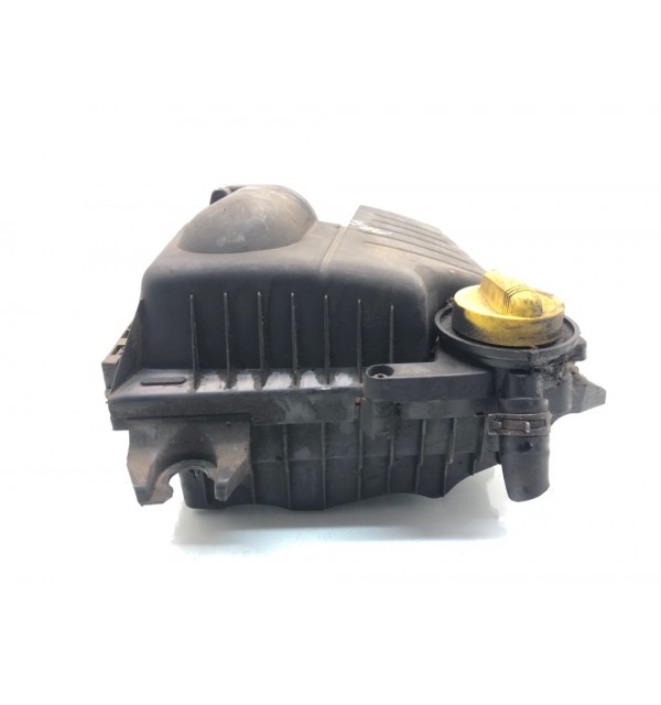 Корпус воздушного фильтра бу для Nissan Primastar  2.0 DCi,  2007 г. бу контрактные купить в Спб