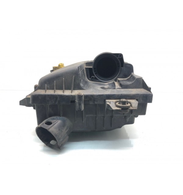 Корпус воздушного фильтра бу для Nissan Primastar  2.0 DCi,  2007 г. бу контрактные купить в Спб