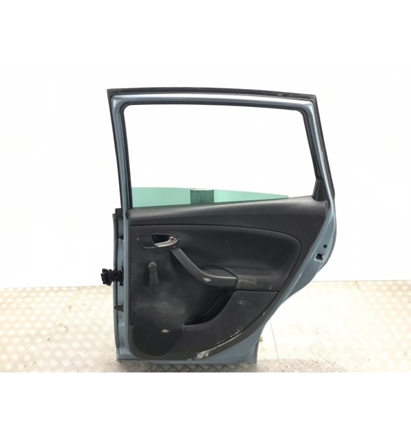 Дверь задняя правая бу для Seat Altea  1.6 i,  2006 г. бу контрактные купить в Спб