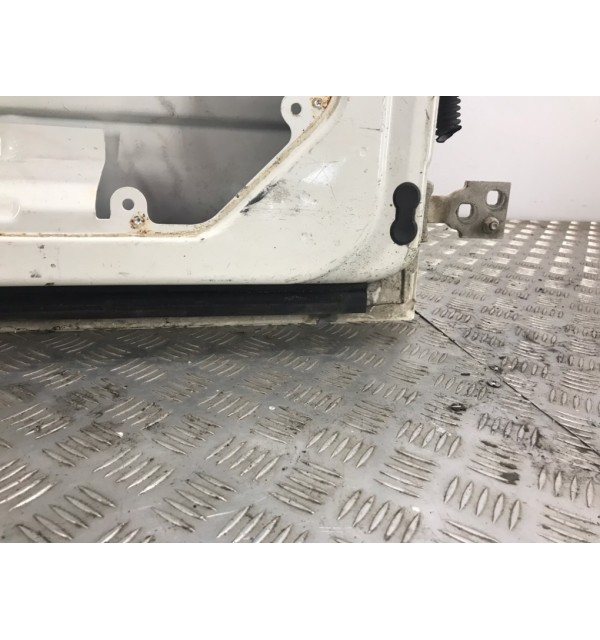 Дверь задняя распашная левая бу для Ford Transit Connect L220 1.8 TDCi,  2005 г. бу контрактные купить в Спб