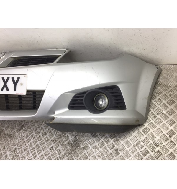 Бампер передний бу для Opel Tigra B 1.4 i,  2005 г. бу контрактные купить в Спб