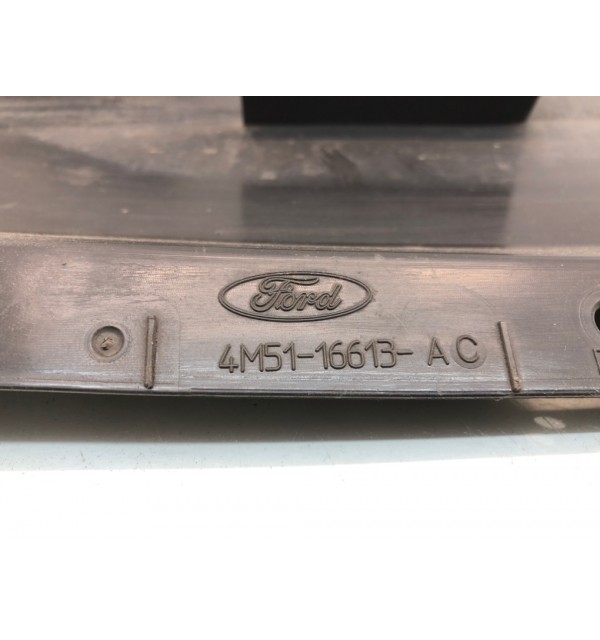 Накладка декоративная бу для Ford Focus 2 1.6 i,  2006 г. бу контрактные купить в Спб
