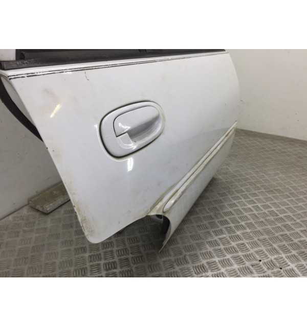 Дверь задняя правая бу для Ford Escort  2.4 i,  2001 г. бу контрактные купить в Спб