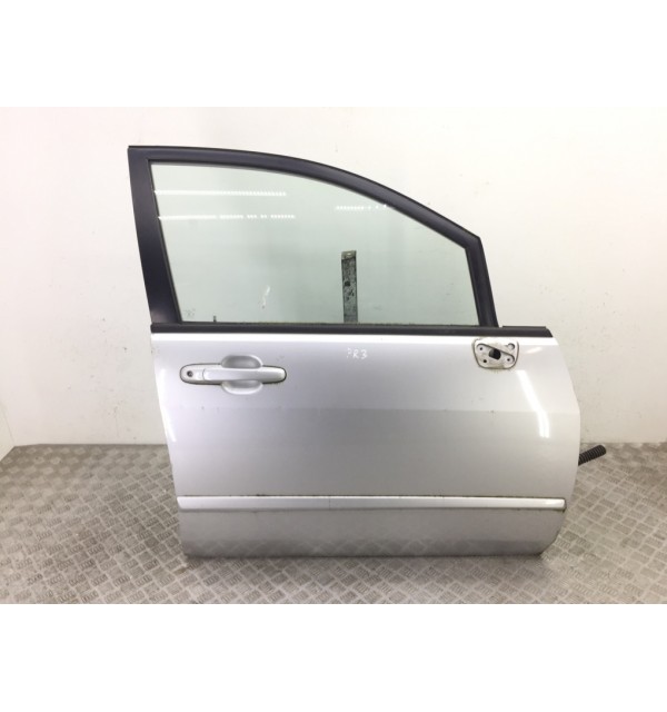 Дверь передняя правая бу для Suzuki Liana  1.6 i,  2004 г. бу контрактные купить в Спб