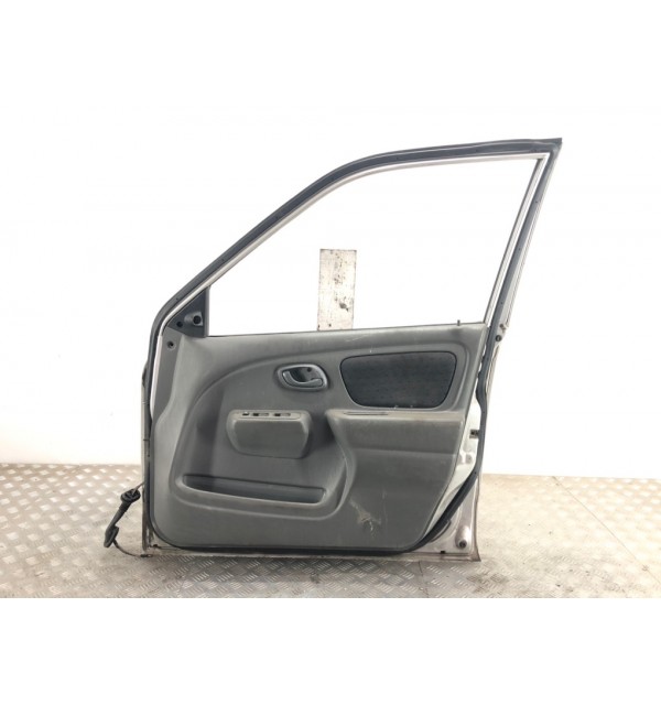 Дверь передняя правая бу для Suzuki Alto  1.1 i,  2004 г. бу контрактные купить в Спб