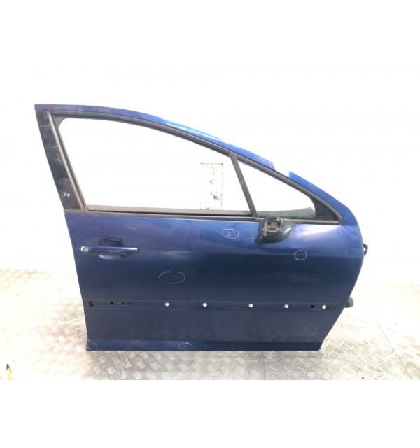 Дверь передняя правая бу для Peugeot 407  2.0 HDi,  2006 г. бу контрактные купить в Спб