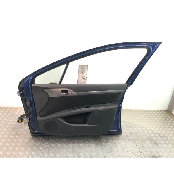 Дверь передняя правая бу для Peugeot 407  2.0 HDi,  2006 г. бу контрактные купить в Спб